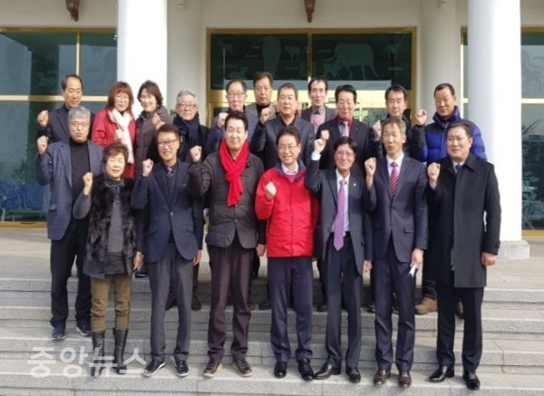 농축산업계 지도자들과 간담회(사진=자유한국당 제공)