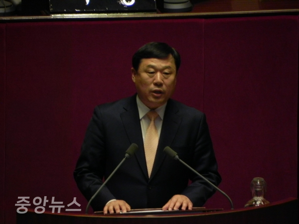 김종훈 의원은 원내 진보정당인 민중당 소속으로 노동계의 목소리를 대변하기 위해 근기법 개정안을 반대했다. (사진=박효영 기자)