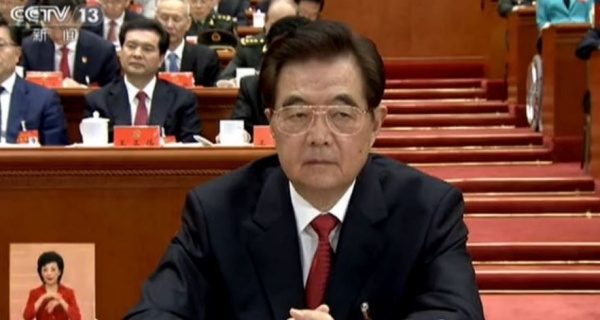후진타오 전 주석이 지난해 10월18일 중국 베이징 인민대회당에서 개막한 19차 중국 공산당 전국대표대회에 참석하고 있다. (캡처사진=CCTV)