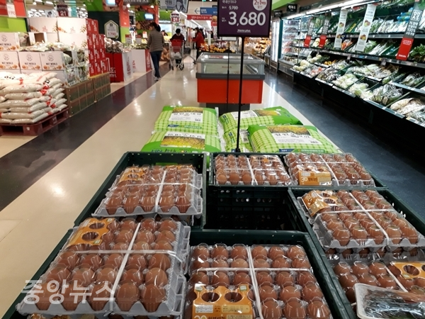 27일 신도림 홈플러스 계란 판매대 모습(사진=신현지 기자)