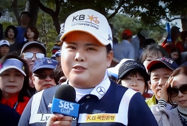 20 박인비 선수가 두산 매치플레이에서 우승 하며 방송인터뷰를 하고있는 모습.(사진=SBS골프 방송캡쳐)