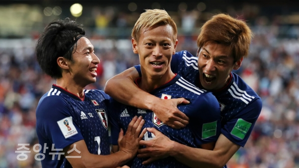 2-2 동점 골을 기록한 일본의 혼다 케이스케 (사진=FIFA 제공)