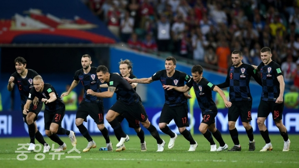 러시아를 승부차기로 꺾은 크로아티아 대표팀 (사진=FIFA 제공)