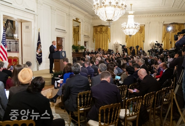 트럼프 대통령이 백악관에서 기자회견을 하고 있다. (사진=백악관)