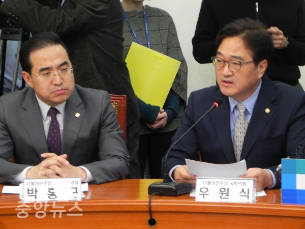 박홍근 의원은 우 의원이 원내대표를 역임했을 때 원내수석부대표를 맡은 바 있고 현재 민주당 을지로위원장을 맡고 있다. (사진=박효영 기자)