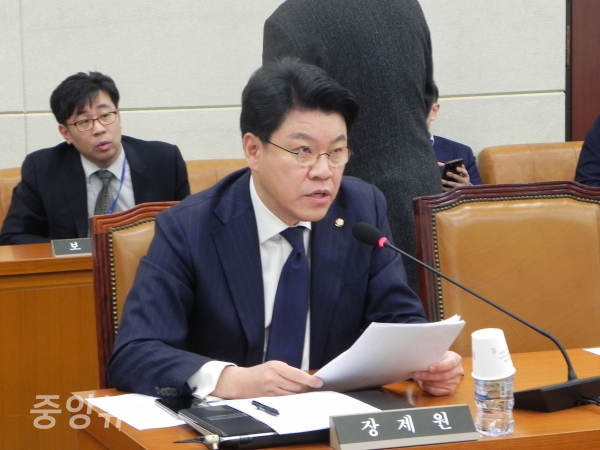 장제원 의원이 한국당 정개특위 간사로서 일종의 스타트 라인을 제시했다. (사진=박효영 기자)