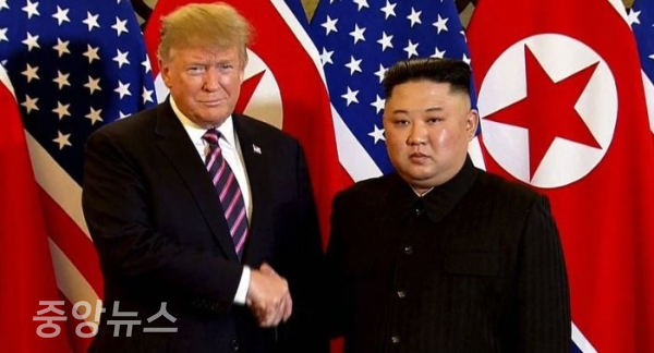 트럼프 대통령과 김정은 위원장이 다시 만났다. (사진=연합뉴스 제공)