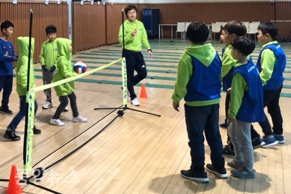토토PLAY WITH 스포츠 프로그램에 참여한 아동센터 아동들 (사진=케이토토 제공)