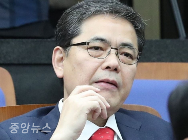 곽상도 의원은 무혐의 결론을 근거로 법적 대응을 암시했다. (사진=연합뉴스 제공)