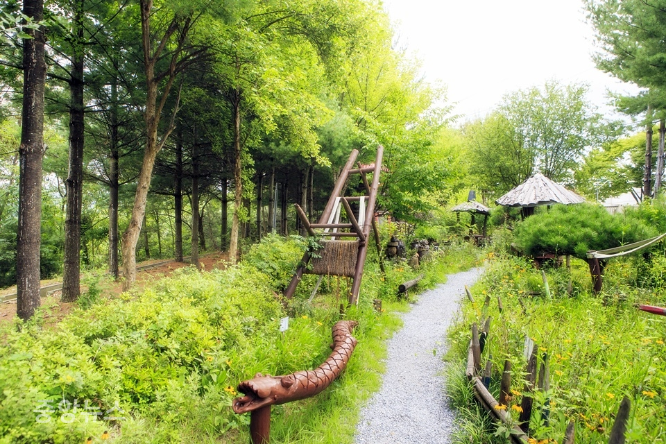 단양팔경휴게소(부산방향) 야생화테마공원.(사진=한국관광공사 제공)