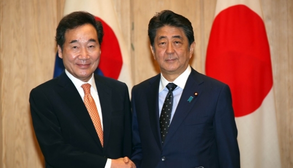 2박 3일간의 일본 방문을 마치고 이낙연 총리가 귀국했다.