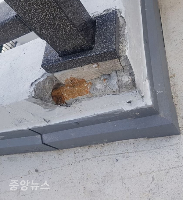 건물 내외부에 균열이 발생한 '동분당 KCC 스위첸파티오 1. 2단지' (사진=입주예정자 제보)