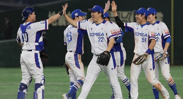 2020년 도쿄올림픽 출전권을 따내려는 한국 야구 대표팀이 15일 도쿄돔에서 멕시코와 숙명의 맞대결을 펼친다.