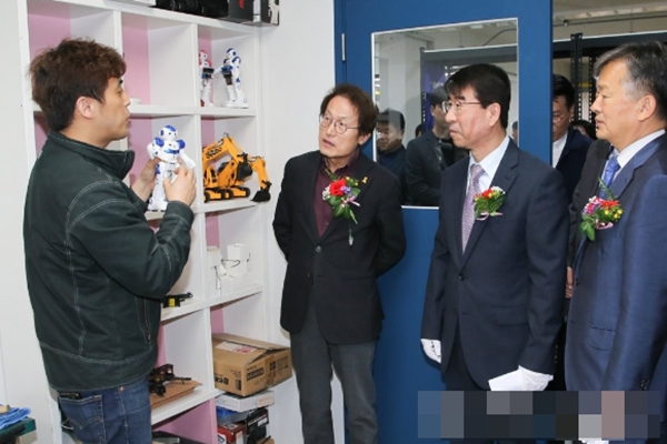 개방형 제 1호 ‘강남아올학교가 오늘 문을 열었다 (사진=연합뉴스 제공)