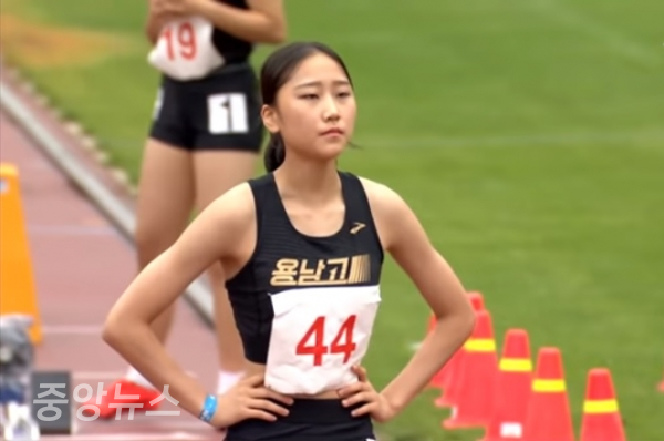 양예빈(16·용남고)은 지난 25일 정선 종합운동장에서 열린 한국 18세 이하 육상경기대회 여자 400ｍ 결선에서 58초18로 무난하게 1위를 차지했다.(사진=중앙뉴스DB)