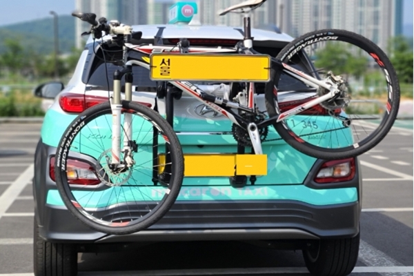 오늘(1일)부터 마카롱 택시와 ‘자전거를 품은 택시’ 서비스를 개시한다(사진=서울시)