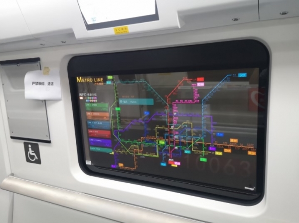 LG디스플레이는 중국 철도업체 및 열차용 글래스 업체들과 협력해 투명 유기발광다이오드 공급을 중국 전역 지하철로 확대할 계획이다. (사진=LG디스플레이)