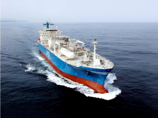 현대중공업그룹사인 한국조선해양은 최근 아시아 소재 선주사와 9만8천㎥급 초대형 에탄운반선 2척의 건조 계약을 했다고 25일 공시했다. (사진=현대중공업그룹)