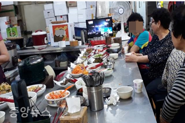 서울시 조사 결과 코로나 시대 나를 위로한는 음식에 시민 대부분은 엄마와 연관된 음식을 꼽았다 (사진=신현지 기자)