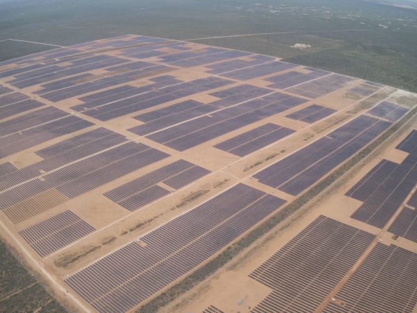 한화에너지(174파워글로벌)가 개발하여 운영 중인 미국 텍사스주 Oberon 1A(194MW) 태양광발전소 전경 (사진=한화에너지)