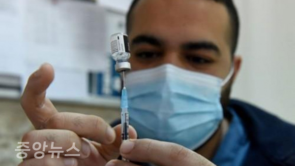 이스라엘이 16~18세 청소년에게도 백신 접종을 시작했다고 영국 BBC 등이 지난 24일(현지 시간) 보도했다.(사진=연합)