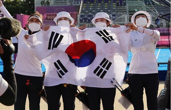 최강 한국 여자 양궁이 도교올림픽에서 금메달을 수확하면서 올림픽 단체전 9연패의 금자탑을 쌓았다. (사진=올림픽사진공동취재단)