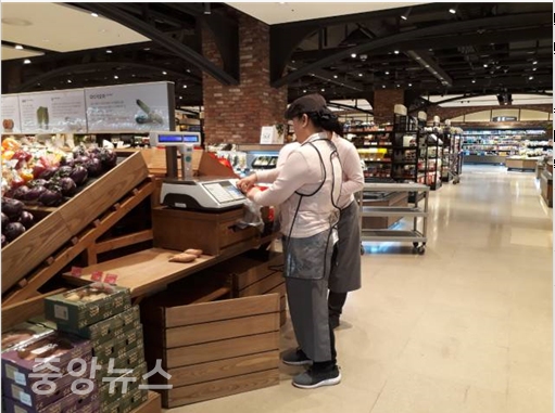 서울 시내 한 백화점의 결제 코너 (사진=신현지 기자)