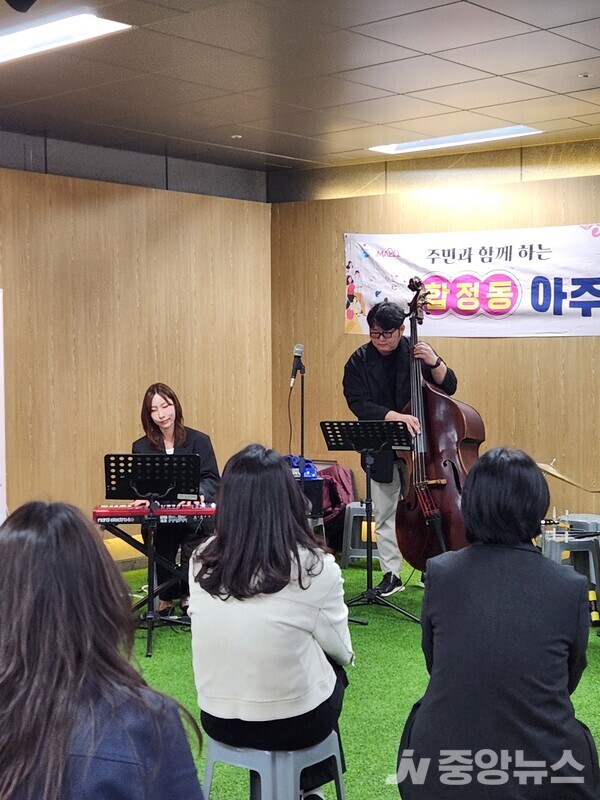 합정동 ‘아주 작은 음악회’(사진: 윤장섭 기자)