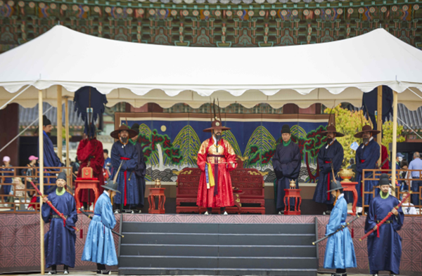 2024년 궁궐 호위군 사열의식 첩종 행사 (사진=국가유산청)