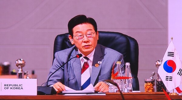 이재명 대통령이 22일(현지시간) 남아프리카공화국 요하네스버그에서 열린 주요 20개국(G20) 정상회의 세션1에서 발언하고 있는 모습.(사진=연합뉴스)