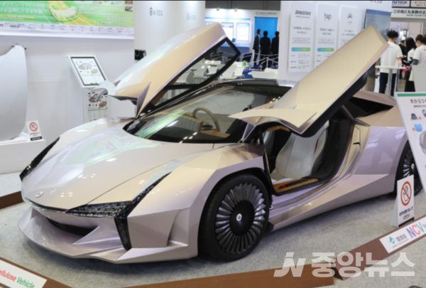 사진: 11월 일본 도쿄에서 열린 ‘고기능 소재 위크 도쿄 2025’ 전시 제품/기술